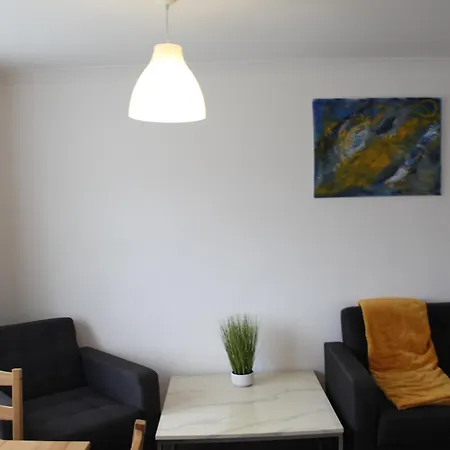 Coolfin House-Close To Excel, Contractors, Relocators, Paid Parking-2