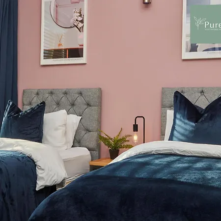 Fabulous Manchester House - 5 Beds Sleeps 8 - Free Parking - By Purestay-3