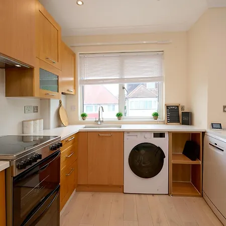 Stylish 4Bed 2 Bath, Nw London Large Apartment-2