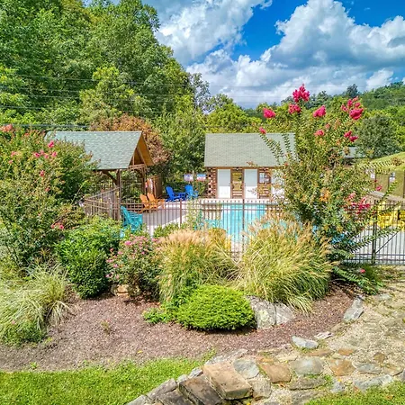 Old Glory, Pool Table, Pool Access, Wifi, Free Attraction Tickets!!!-2