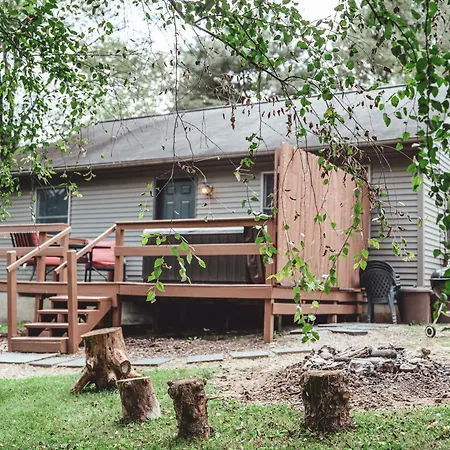 Romantic Cabin Hot Tub King Bed Private Forest-3