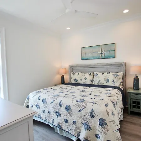 West Side Cottages B-2