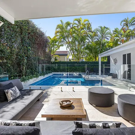 Family & Pet-Friendly Luxury Near Hastings St-3