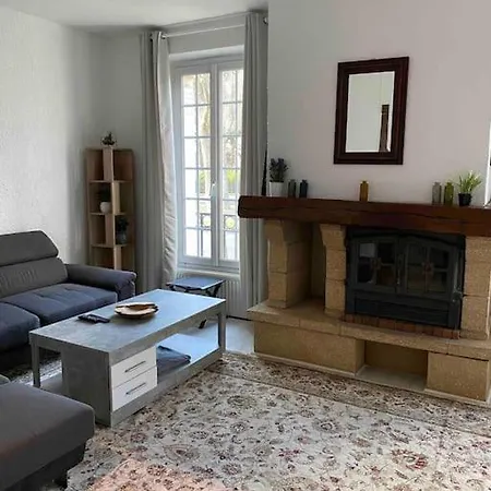 Maison Chaleureuse En Face De La Foret - Proche Insead-2
