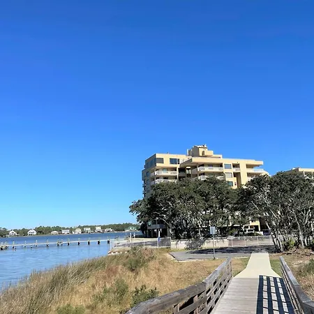 Compass Point 103-3
