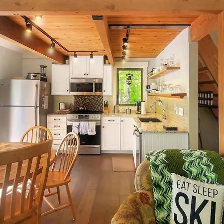 Great Escape Ski Lodge Brought To You By Getaway Vacations-3
