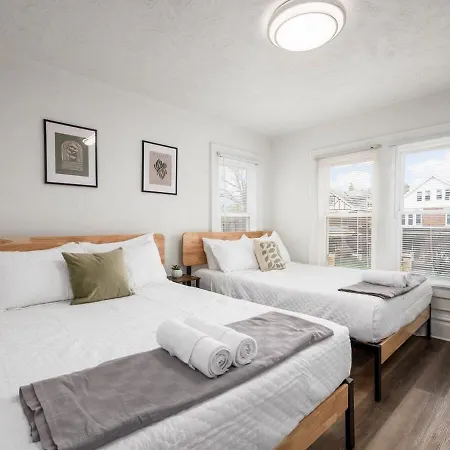 Large 5 Bedroom House Next To Osu, Sleeps 16-2