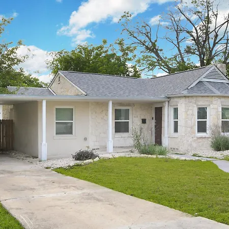 The Marbled Speakeasy - San Antonio Luxury Home By The Alamo-3