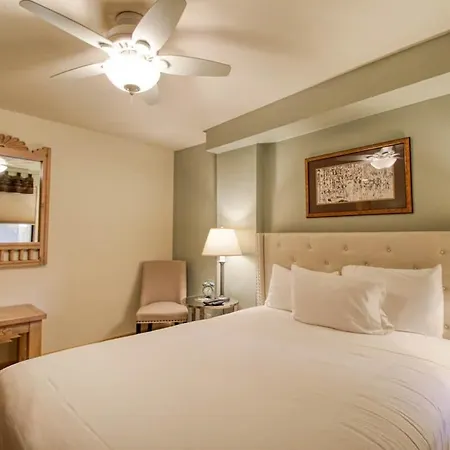 Unit 520 - 3Br Condo With Balcony Views-2