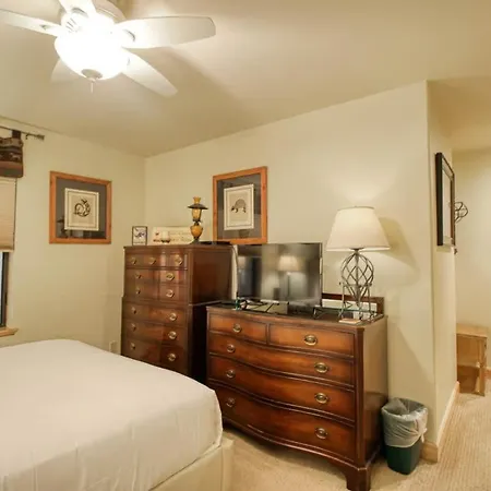 Unit 520 - 3Br Condo With Balcony Views-3