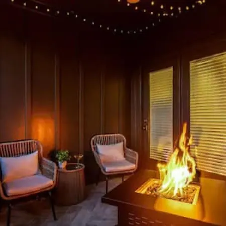 Upscale Home With Patio Walk To 12 South And Belmont-3