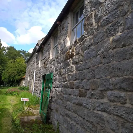Holly Cottage-2