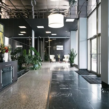 Downtown Atlanta Excellent View! Onsite Parking 1904-3