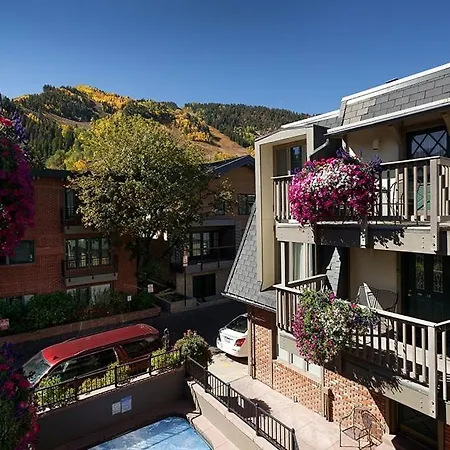 Chateau Chaumont Unit 9, Second-Floor Corner Condominium With Prime Location In Aspen-3