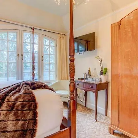 Portland'S White House Carriage House-2