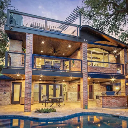 Hummingbird Hideaway - Canyon Lake Waterfront With Pool And Hot Tub!-2