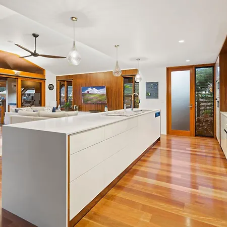 23 The Cove - Whitsunday Waterfront Living-2