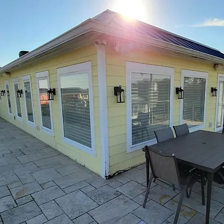 15 17Th Street By Tybee Vacation Rentals-3