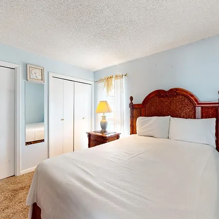 Island Shores Condos-2