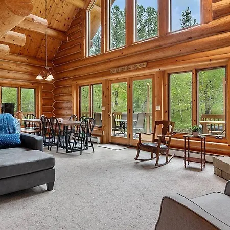 Peaceful Valley Hideaway-3