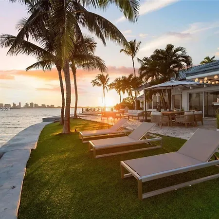 Villa Hashmi Luxury 5Bd & 5Ba Retreat On North Bay Island-2