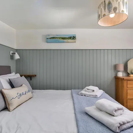 Finest Retreats - Duck Down Cottage-3