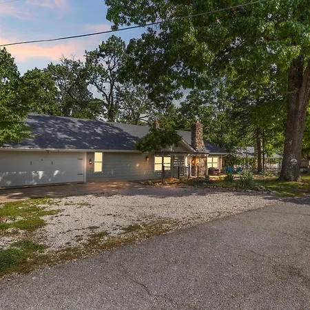 5000Square Feet Huge Lakeview Home!-2