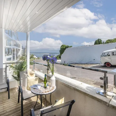Apartment By The Sea, Wi-Fi, Pets Accepted-2