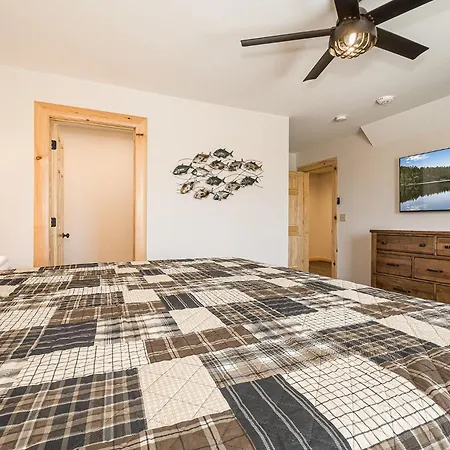 Mountain Crest Lodge-2