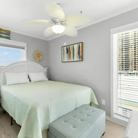 Pelican'S Landing Breezy Oceanfront Unit 401-2