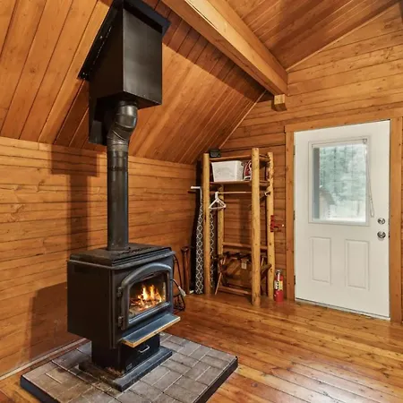 Lost Horse Resort Double Queen Cabin 15-2