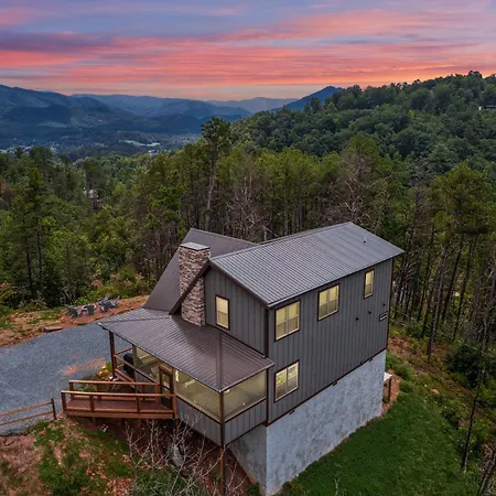 Hatcher Mountain Hideaway Cabin-2