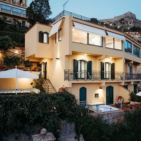 Villa Marta Luxury Sea View And Spa-2