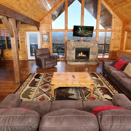 Peaceful View Cabin By Colonial Properties-3