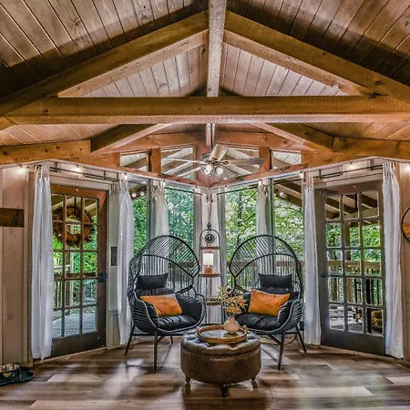 Light'N Bug Bungalow-2