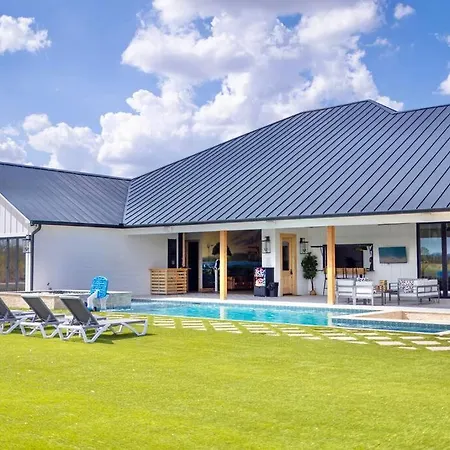The Villa At The Retreat-3
