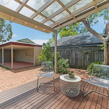 Greenwich Luxury Near Wharftraincbd Steps To Sea-3