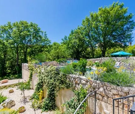 Villa Kate - Outdoor Pool, 4 Bedrooms, Free Parking-2
