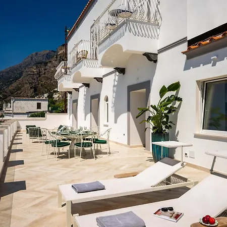 Maison Lilly - Luxury Accommodation-2