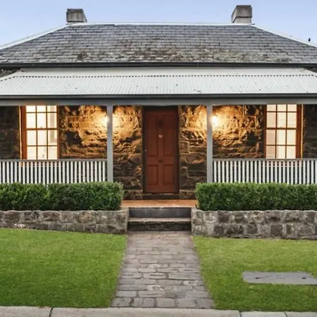 The Old Coach House C1850S Private Cottage-2