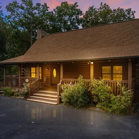 Er101 - Heavenly Hideaway Great Location - Close To Town! Cabin-3