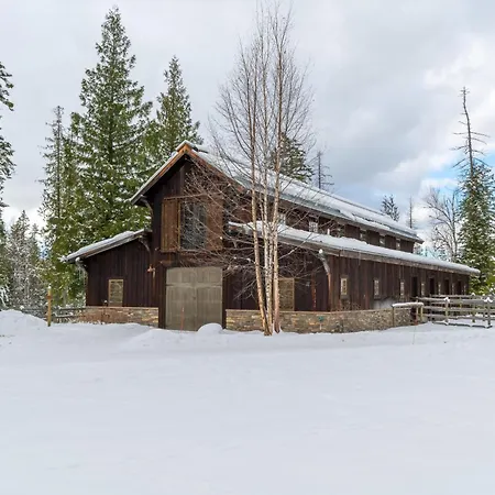 The Stalls At Whitefish-3