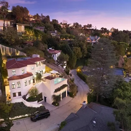 Chateau Beverly Hills By Stay Awhile Villas-2