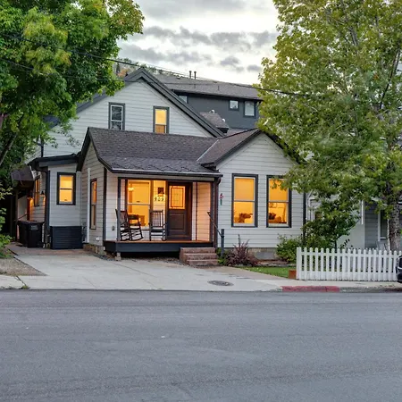 909 Park Ave Home-3