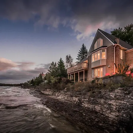 Private 3Br Waterfront Escape-3