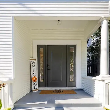 Luxury Retreat With Private Au Pair Suite-2