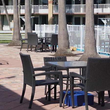 Island Hotel Of Space Coast-2