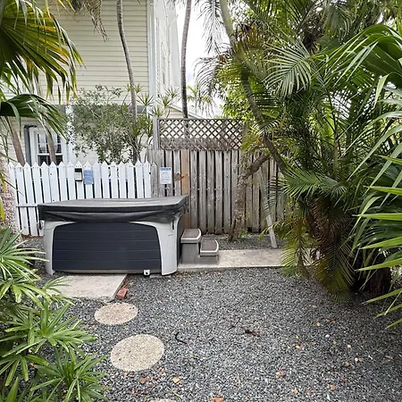 Seagull Suite - Southernmost Sanctuary-3