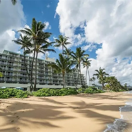 Pats At Punalu'U - Beachfront Condo 6-2