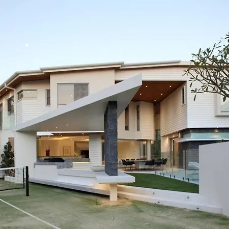 Racquet Retreat By Noosa Secret Destinations- Short Walk To Hastings Street-3